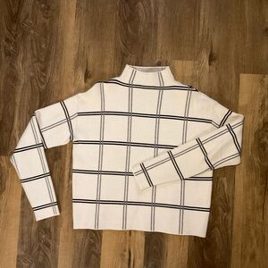 Max Studio White and Black Striped Mock Neck Sweater, size Small